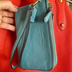 COACH Pebbled Leather Double Corner Zip Wristlet clutch wallet pouch Sky Blue